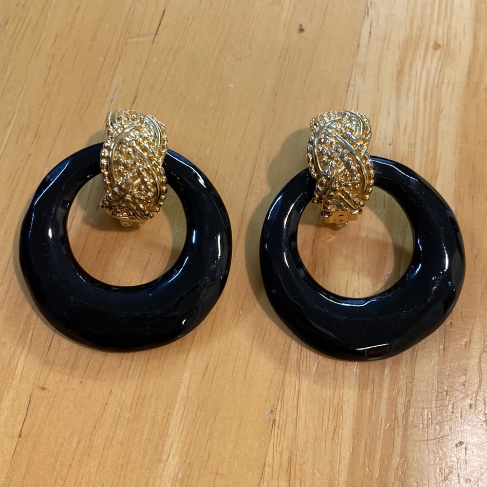 Vintage Erwin Pearl clip on earrings